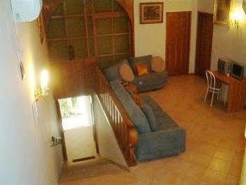 Eurotravel Bed And Car Hotel ลาสตรา อา ซินญา ภายนอก รูปภาพ