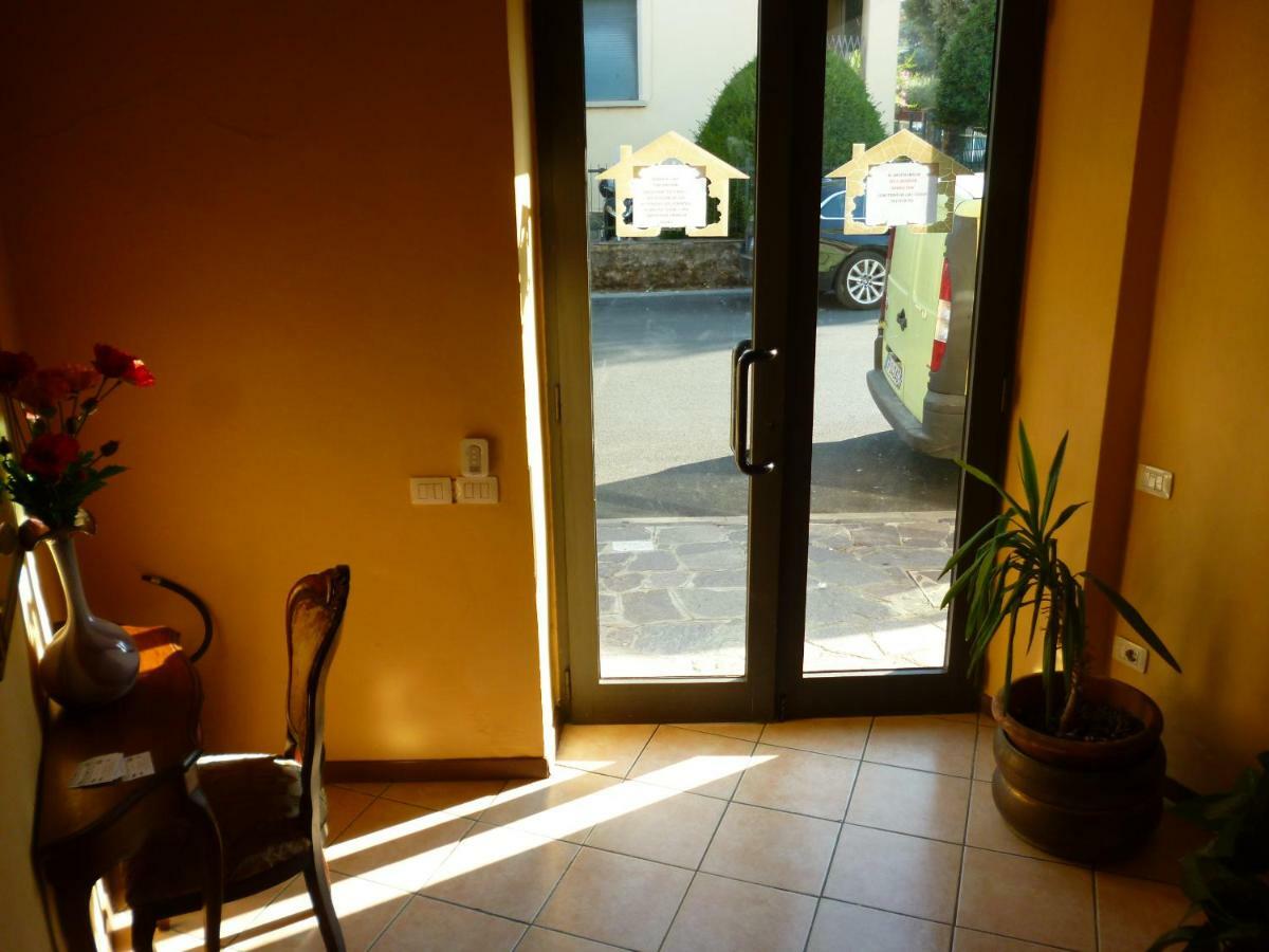 Eurotravel Bed And Car Hotel ลาสตรา อา ซินญา ภายนอก รูปภาพ