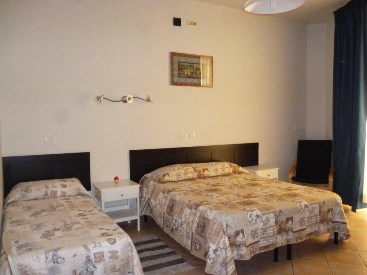 Eurotravel Bed And Car Hotel ลาสตรา อา ซินญา ห้อง รูปภาพ